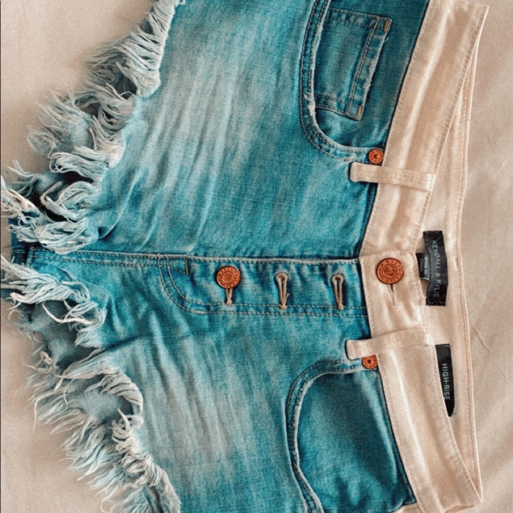 blue/white denim shorts with red top included - Picture 2 of 4